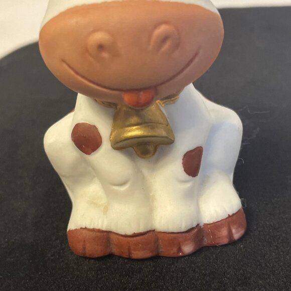Vintage Porcelain Cow with Gold Bell 3 in Hand-painted Anthropomorphic Taiwan - Picture 8 of 9